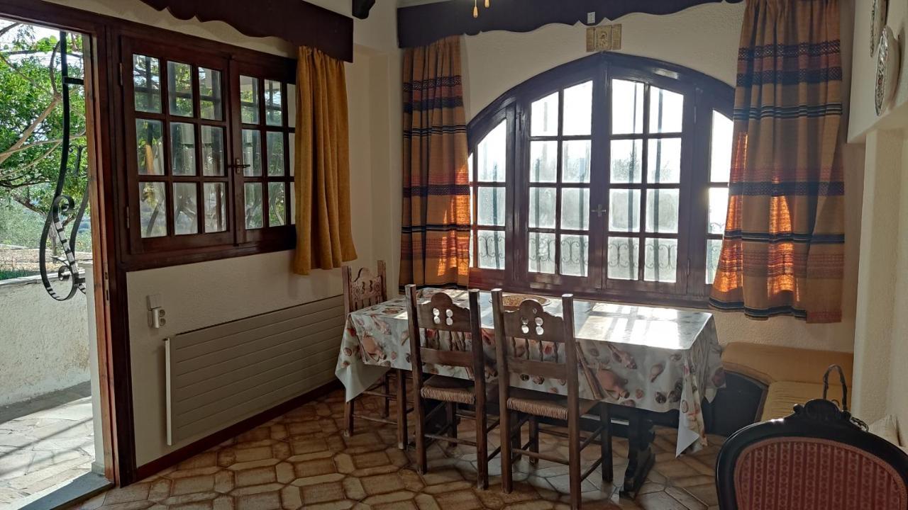 Antika 6 Hotel Tolo Ngoại thất bức ảnh