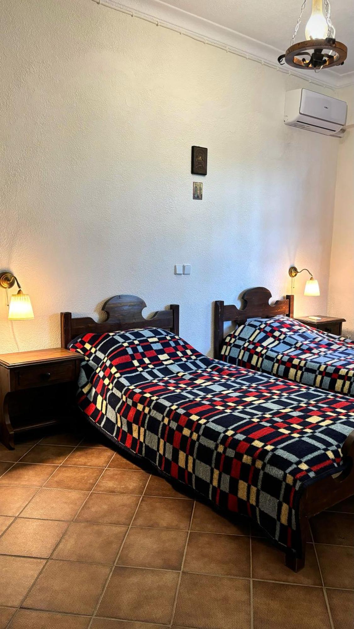 Antika 6 Hotel Tolo Ngoại thất bức ảnh